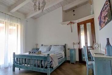 Caledonia B&b
