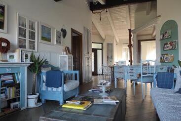 Caledonia B&b