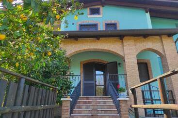 Caledonia B&b