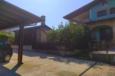 Caledonia B&b