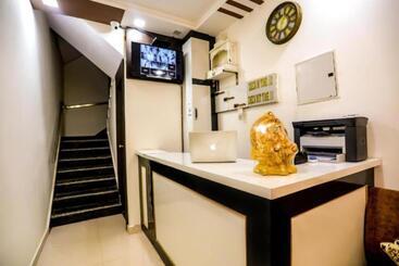 Collection O Hotel Kp