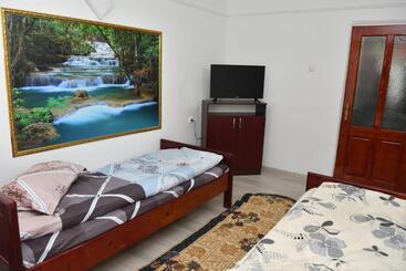 هاستل Casa Simescu I