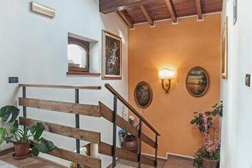 هتل Albergo Ristorante Guerri