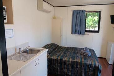 هتل Mt Isa Caravan Park