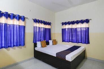 هتل Spot On Yamuna Banquet & Resort