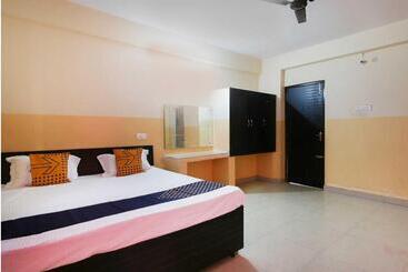 هتل Spot On Yamuna Banquet & Resort