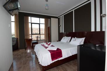 هتل Suite Naylamp Zyon