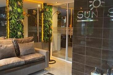 هتل Sun Suite