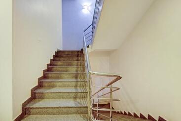هتل Townhouse Oak Passport Inn