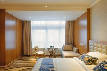 هتل Wenzhou Hangbin International