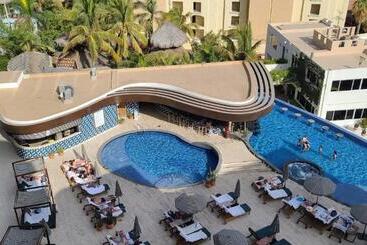 Ocean View Suites At Corazon Resort