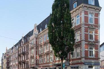 Park Lane Business Apartment