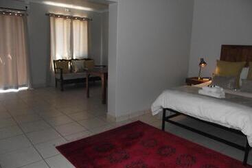 پانسیون De Nachtuilen Guesthouse