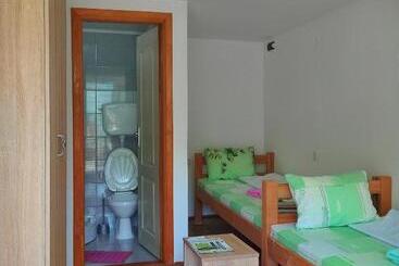 پانسیون Guesthouse Mirkovic