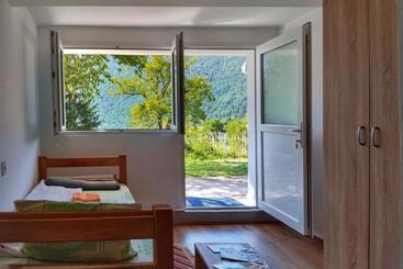 پانسیون Guesthouse Mirkovic