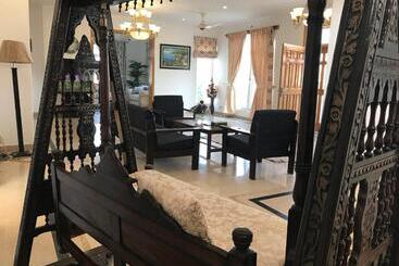 پانسیون Orchid Pearl Family Residence