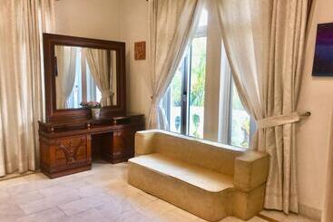 پانسیون Orchid Pearl Family Residence