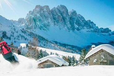پانسیون Veltierhof