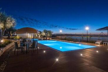 استراحتگاه Dimora Villa Ada