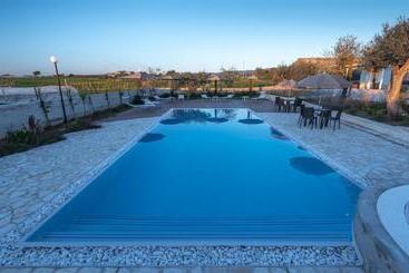 استراحتگاه Dimora Villa Ada
