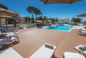 استراحتگاه Dimora Villa Ada