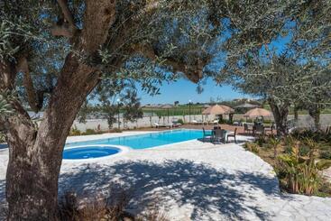 استراحتگاه Dimora Villa Ada
