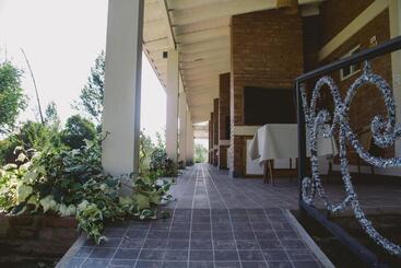 Al Rio Suites