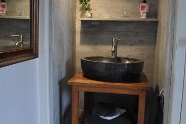 تختخواب و صبحانه Bed En Breakfast Molenzicht