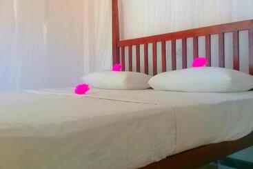 تختخواب و صبحانه Mountain Heaven Inn