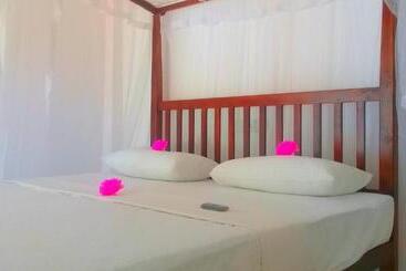تختخواب و صبحانه Mountain Heaven Inn