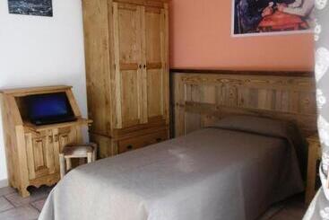 هتل Albergo Croce Bianca