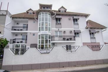 هتل Marailis Mangalia