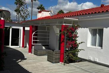 هتل Paradise Resort   Fkk Swinger & Nudist Couples Only