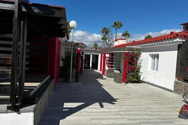 هتل Paradise Resort   Fkk Swinger & Nudist Couples Only