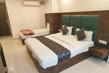 Tark A Family Hotel Near Igi Airport Delhi