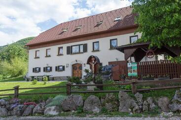 هتل Turistična Kmetija Toman