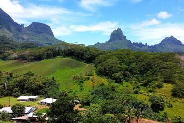هتل Eco Lodge Village Temanoha