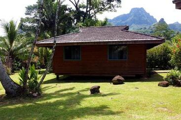 هتل Eco Lodge Village Temanoha