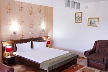 Pension Delta Miraj