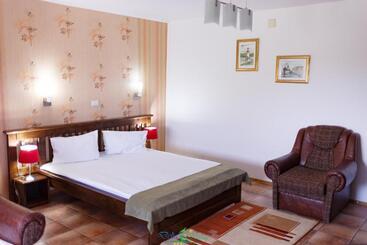 Pension Delta Miraj