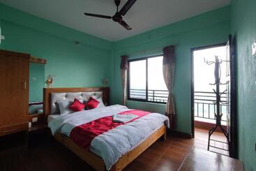 Sarangkot Hotel New Galaxy