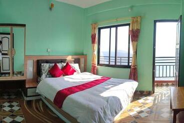 Sarangkot Hotel New Galaxy