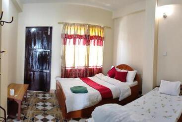 Sarangkot Hotel New Galaxy
