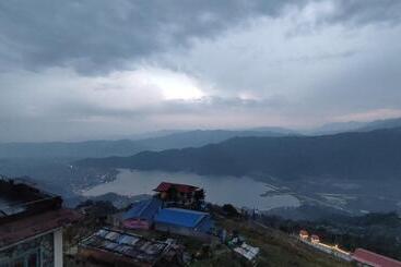 Sarangkot Hotel New Galaxy