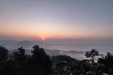 Sarangkot Hotel New Galaxy