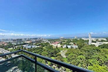 1br Deluxe At Breeze Residences Manila Bay Sunset View Near Moa