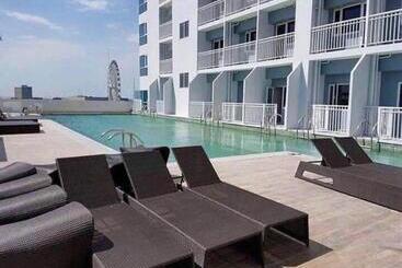 1br Deluxe At Breeze Residences Manila Bay Sunset View Near Moa