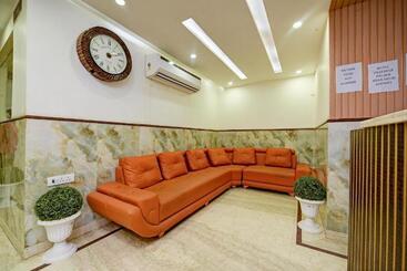 Airport Hotel De Rosewood