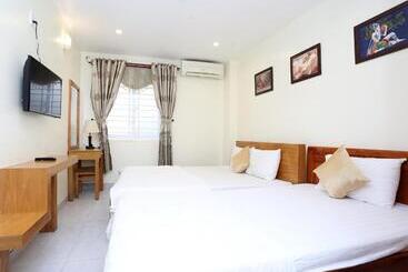 Amis Hotel Trung Tâm Gần Biển