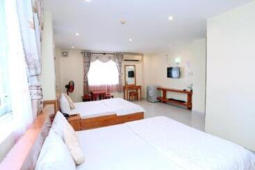 Amis Hotel Trung Tâm Gần Biển